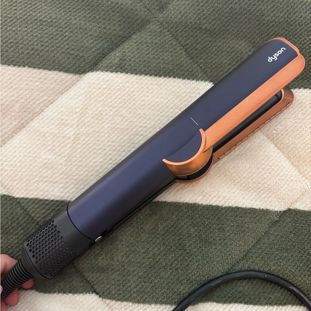 Dyson Airstrait HairDryer in Blue/Copper